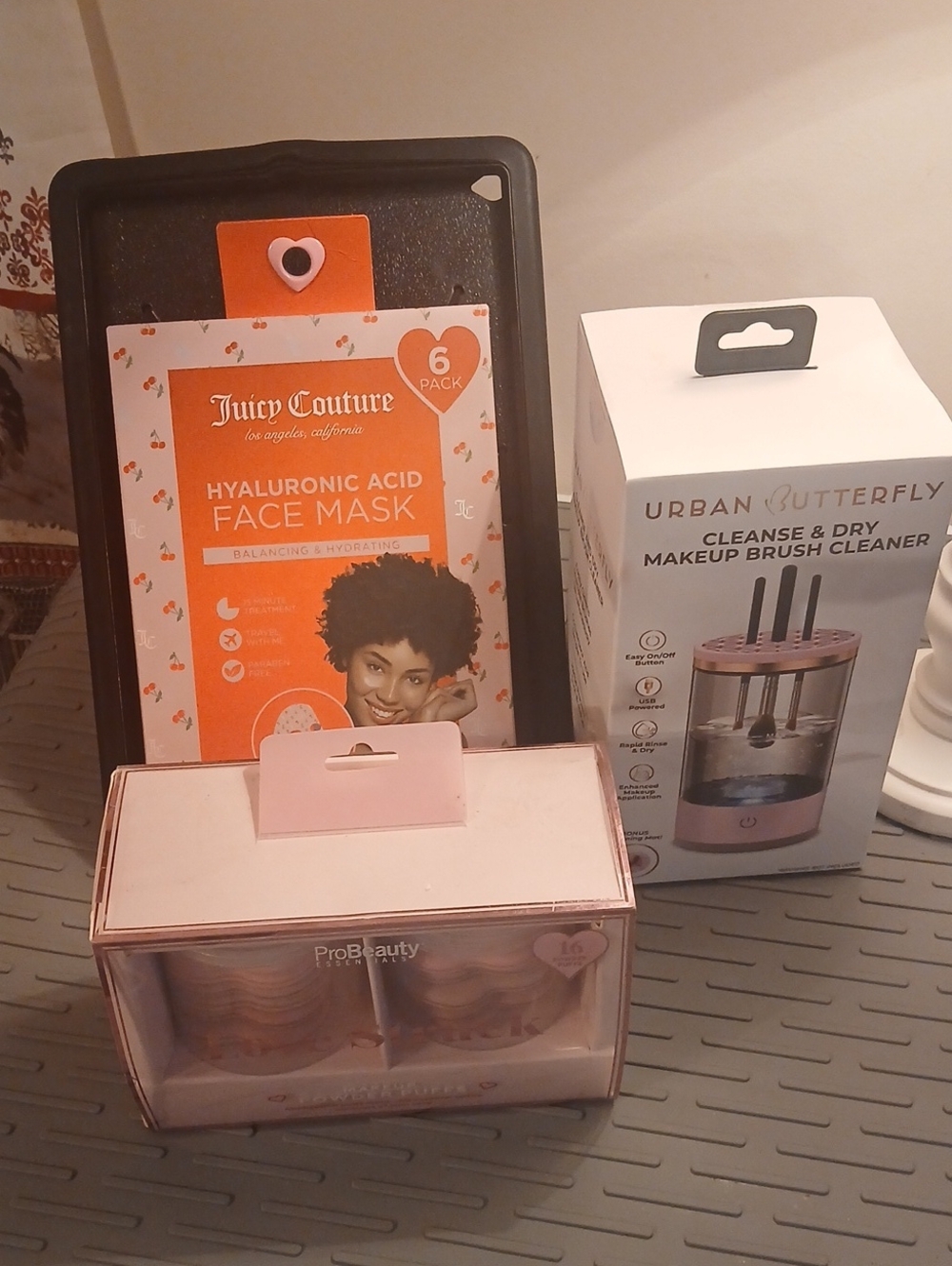 Juicy Couture 6 Pack Hyaluronic Acid Face Mask Pack And Beauty Bundle